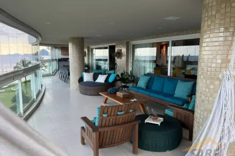  Apartamento pé na areia de 375 m² com 6 suítes e 4 vagas