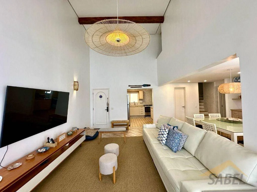 Duplex com 155 m² e 3 suítes no Módulo 3 na Riviera de São Lourenço