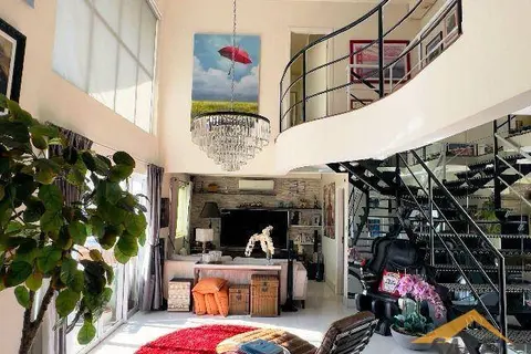 Duplex à Venda com 138 m² e 1 suíte em Cerqueira César