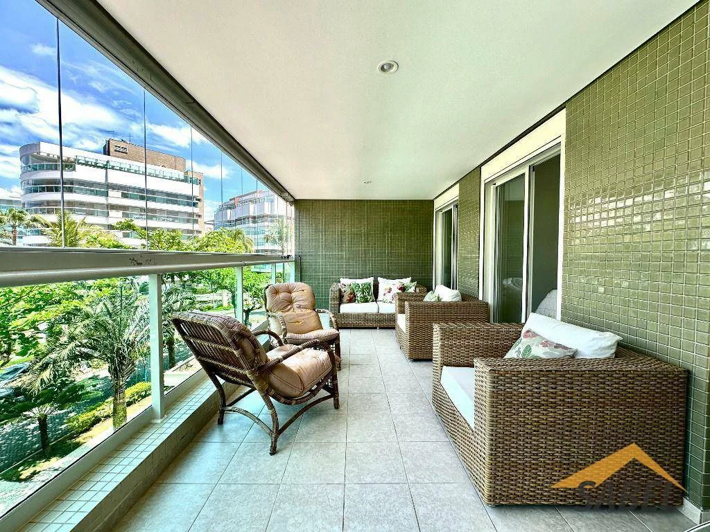 Apartamento com 131 m² e 2 suítes na Riviera de São Lourenço