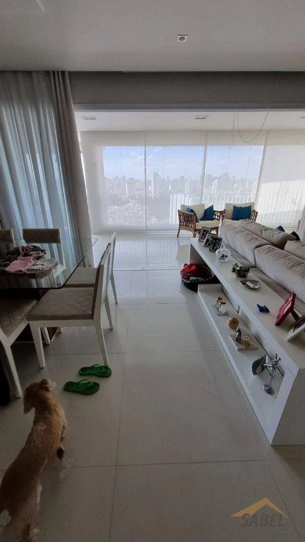 Apartamento com 132 m² e 3 suítes em Vila Ester