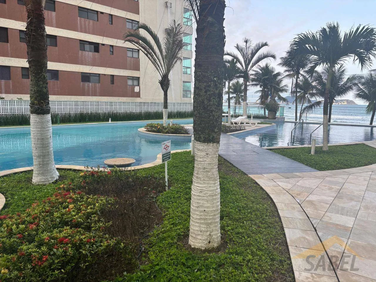 Apartamento com 100 m² e 1 suíte em Astúrias - Praia, Guarujá