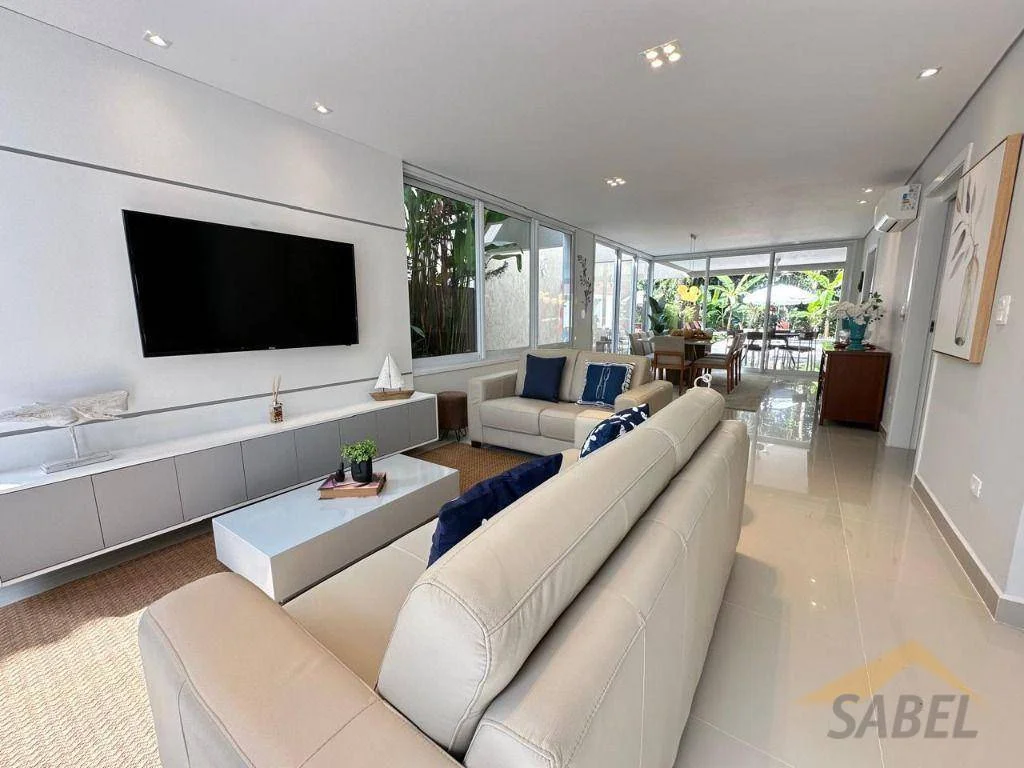 Casa com 285 m² e 6 suítes no Módulo 18 na Riviera de São Lourenço