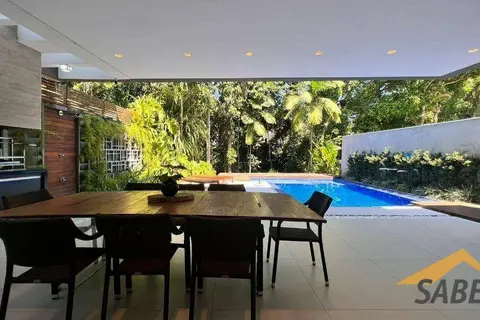 Casa à Venda com 416 m² e 5 suítes no Módulo 21 na Riviera de São Lourenço