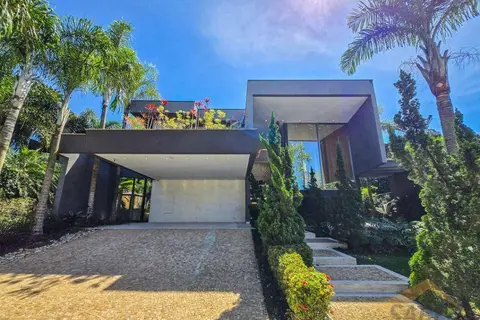 Casa à Venda com 642 m² e 7 suítes no Módulo 12 na Riviera de São Lourenço