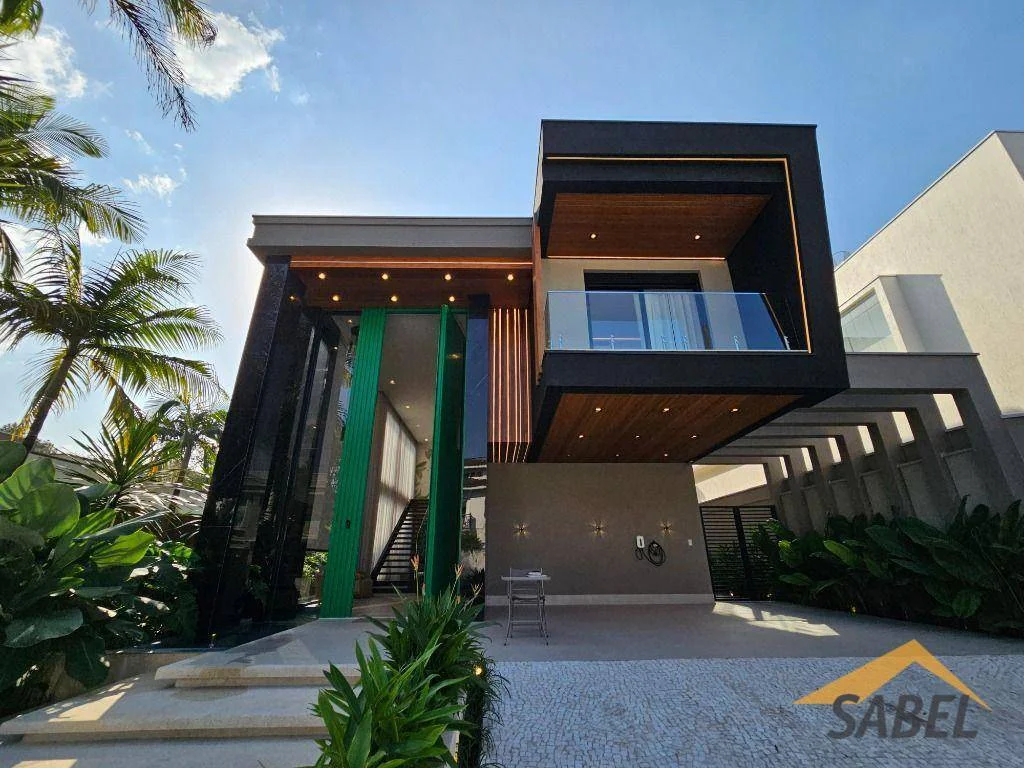 Casa com 425 m² e 5 suítes na Riviera de São Lourenço