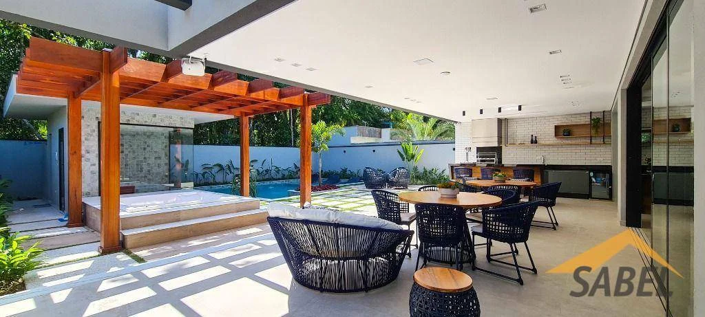 Casa com 492 m² e 6 suítes no Módulo 17 na Riviera de São Lourenço