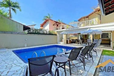 Casa à Venda com 245 m² e 4 suítes na Riviera de São Lourenço