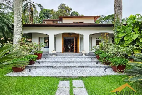 Casa à Venda com 565 m² e 4 suítes na Riviera de São Lourenço