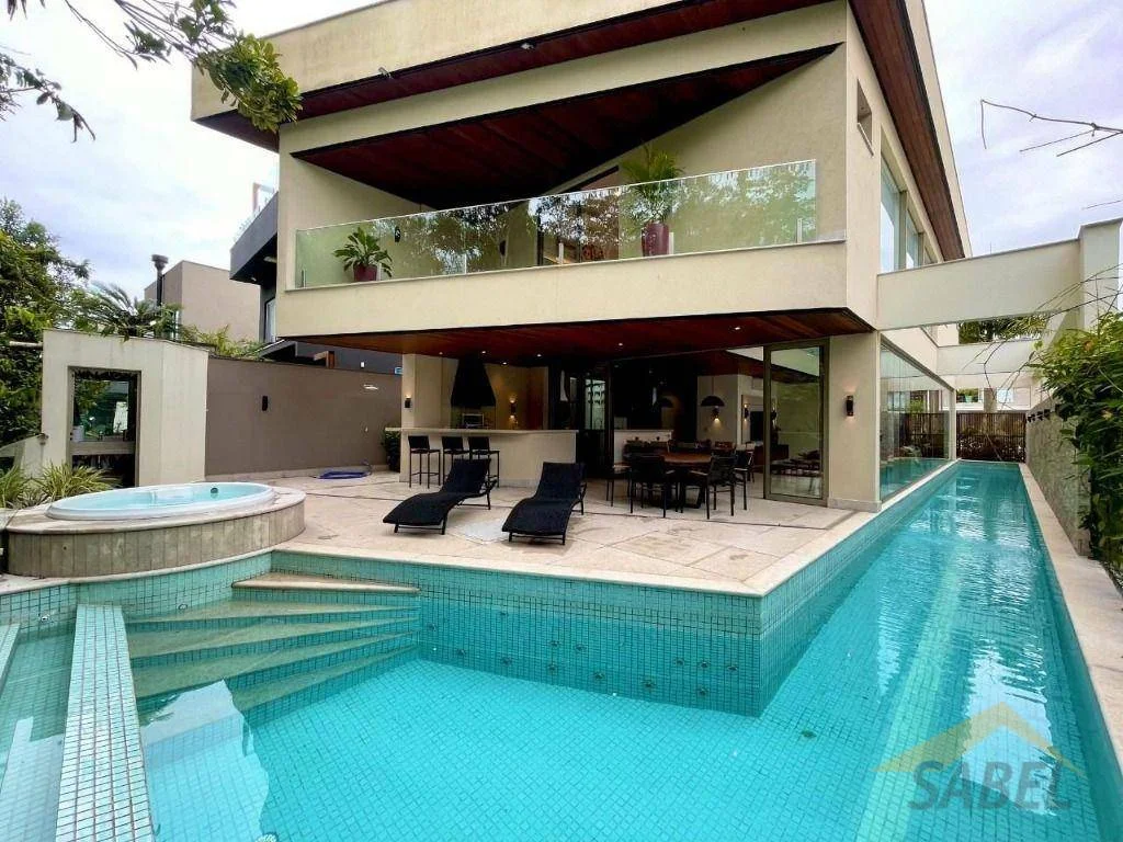 Casa com 325 m² e 5 suítes no Módulo 24 na Riviera de São Lourenço