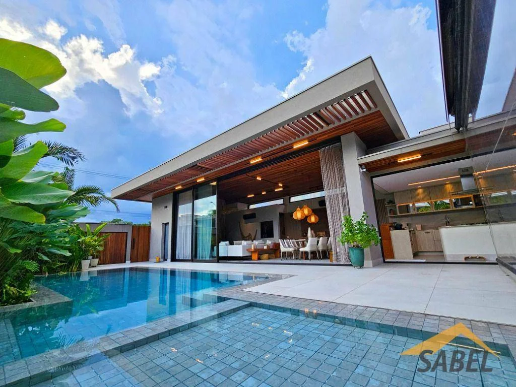 Casa com 370 m² e 5 suítes na Riviera de São Lourenço