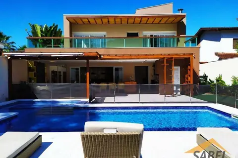 Casa à Venda com 404 m² e 4 suítes na Riviera de São Lourenço