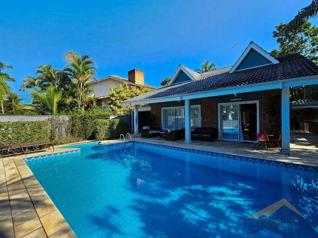 Casa com 300 m² e 4 suítes na Riviera de São Lourenço