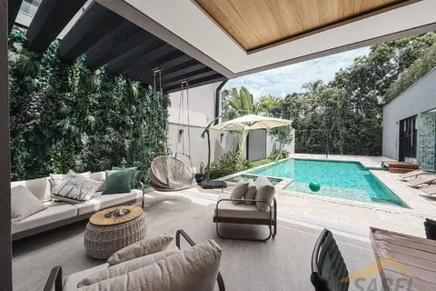 Casa à Venda com 892 m² e 5 suítes no Módulo 17 na Riviera de São Lourenço