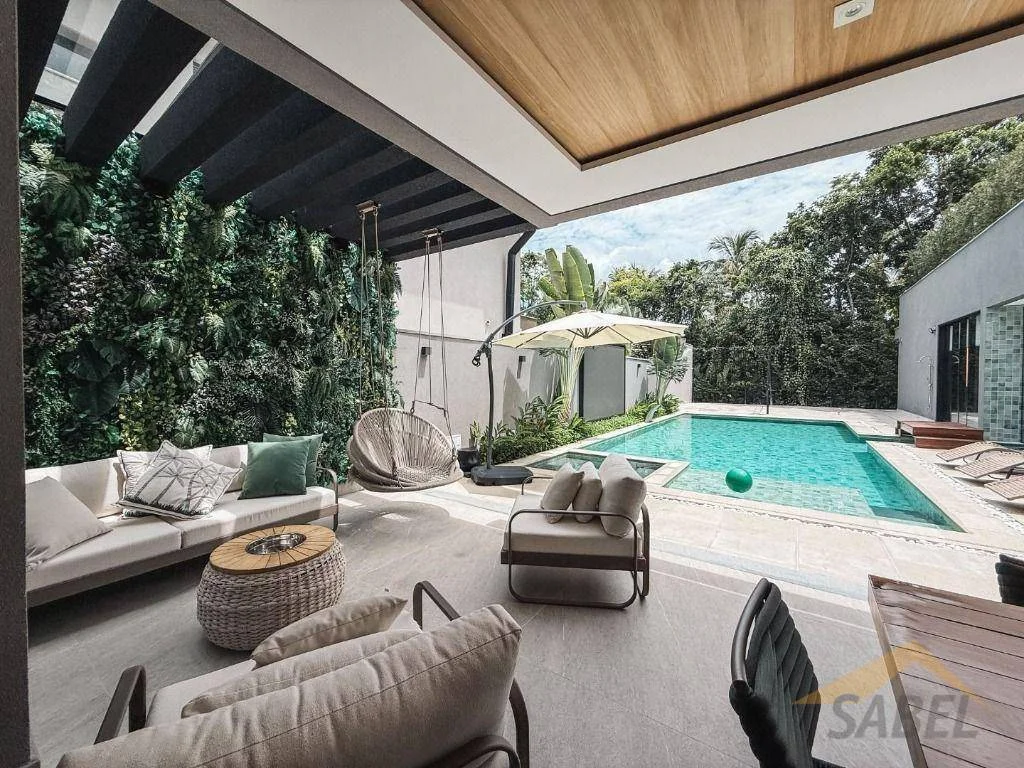 Casa com 892 m² e 5 suítes no Módulo 17 na Riviera de São Lourenço