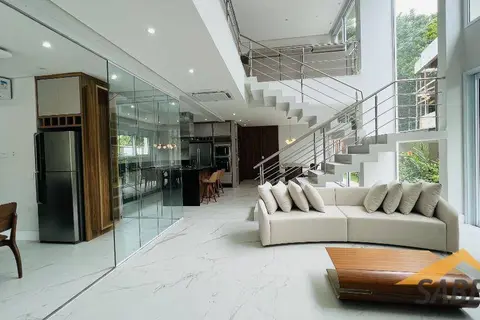 Casa à Venda com 416 m² e 5 suítes na Riviera de São Lourenço