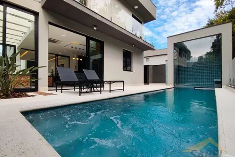 Casa à Venda com 335 m² e 5 suítes na Riviera de São Lourenço