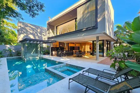 Casa à Venda com 400 m² e 5 suítes no Módulo 16 na Riviera de São Lourenço