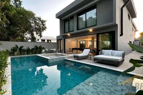 Casa à Venda com 420 m² e 6 suítes no Módulo 11 na Riviera de São Lourenço