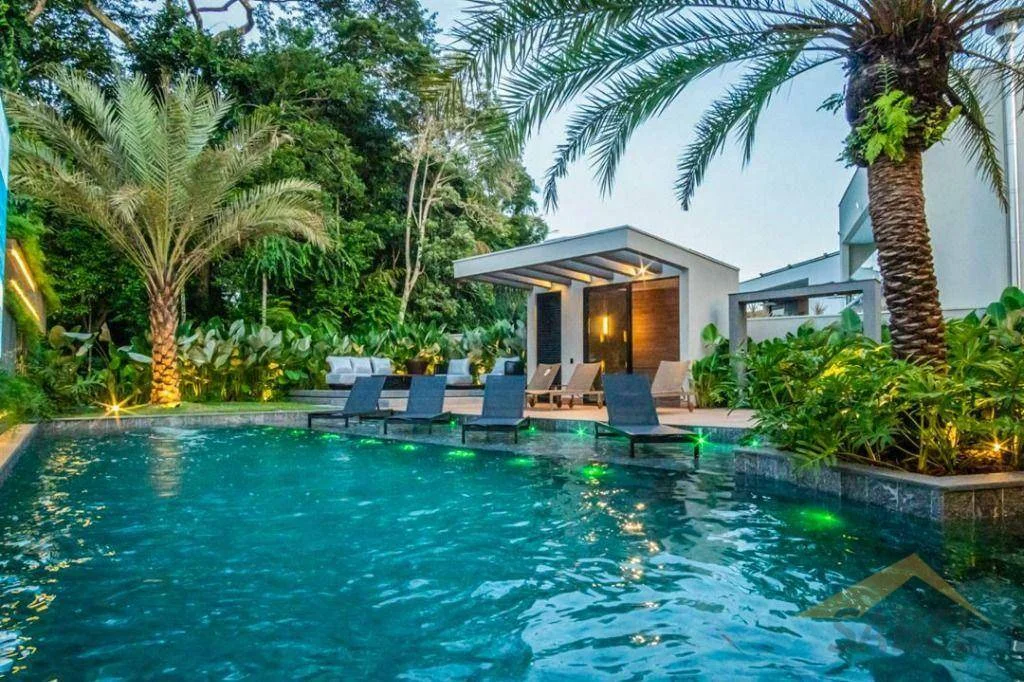 Casa com 670 m² e 7 suítes na Riviera de São Lourenço