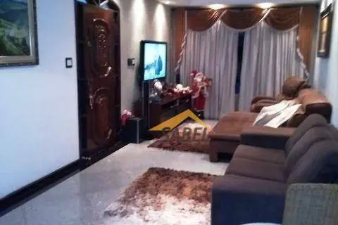 Casa à Venda com 220 m² e 1 suíte em Vila Dom Pedro II