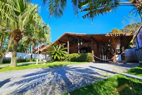 Casa à Venda com 213 m² e 2 suítes no Módulo 30 na Riviera de São Lourenço