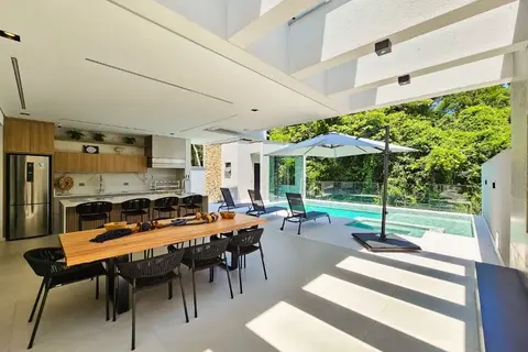 Casa à Venda com 391 m² e 6 suítes no Módulo 16 na Riviera de São Lourenço