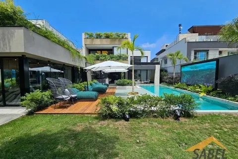 Casa com 940 m² e 7 suítes na Riviera de São Lourenço