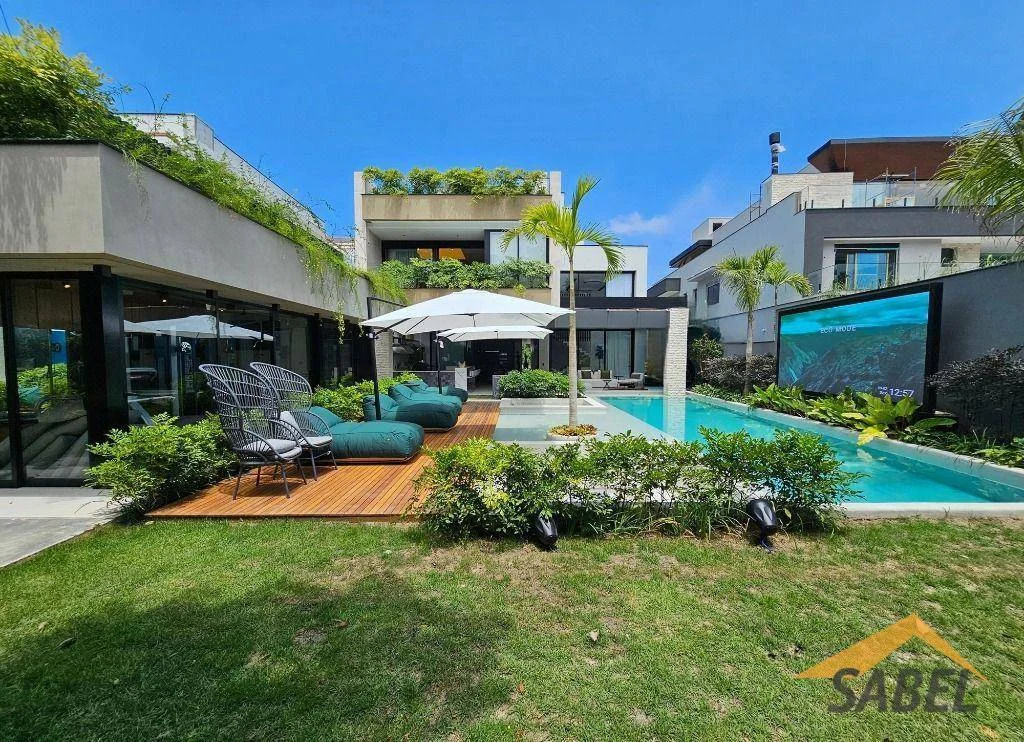 Casa com 940 m² e 7 suítes na Riviera de São Lourenço