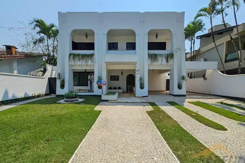 Casa à Venda com 470 m² e 4 suítes no Módulo 5 na Riviera de São Lourenço