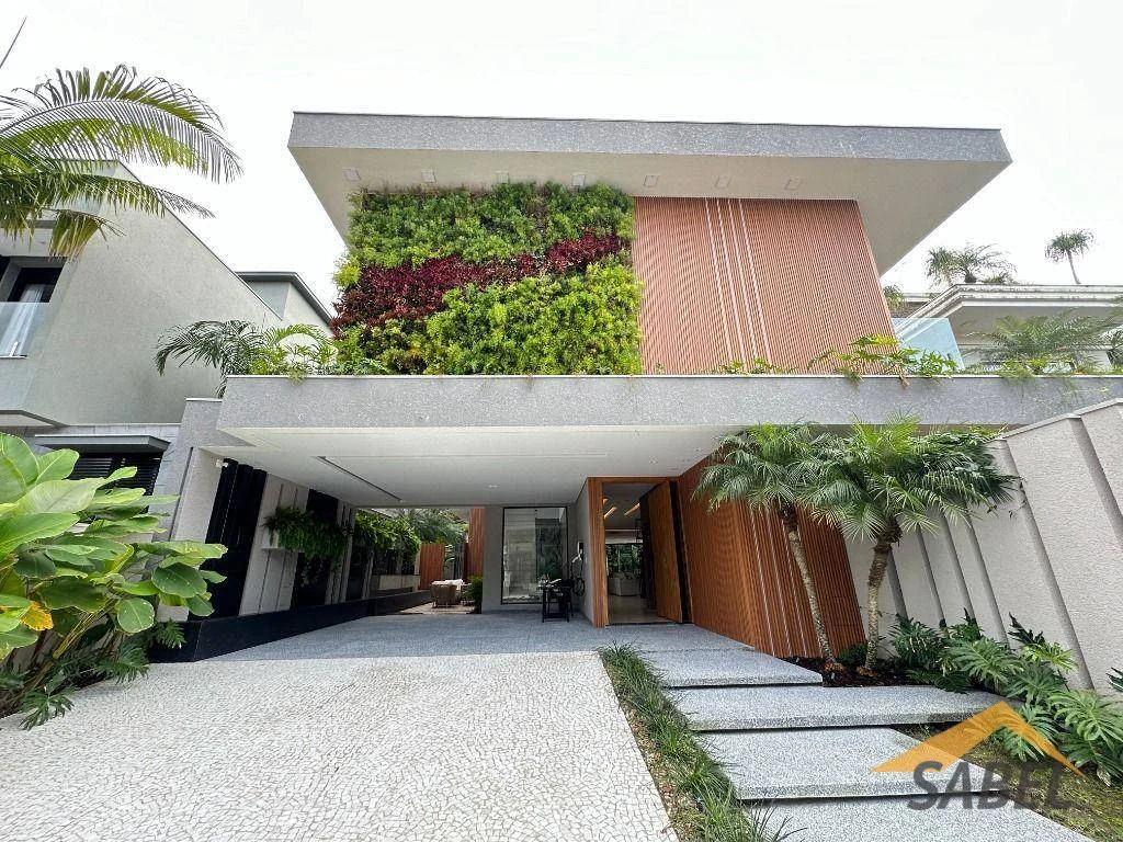 Casa com 580 m² e 6 suítes na Riviera de São Lourenço