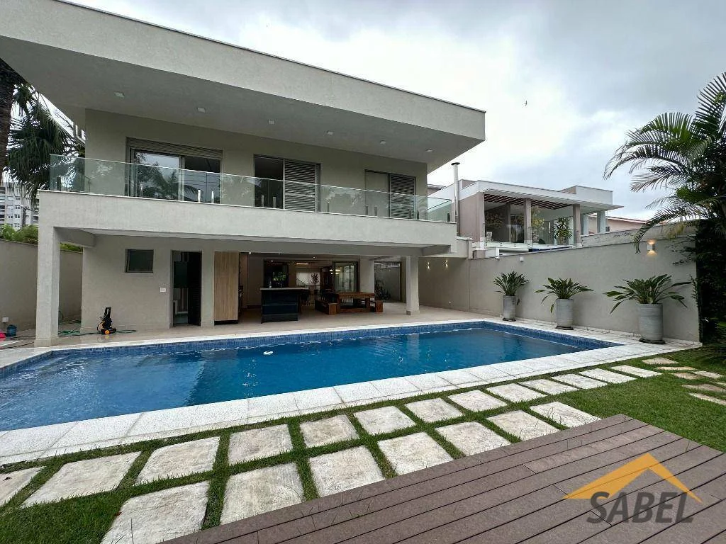 Casa com 469 m² e 6 suítes no Módulo 3 na Riviera de São Lourenço