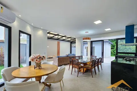 Casa à Venda com 309 m² e 4 suítes no Módulo 30 na Riviera de São Lourenço