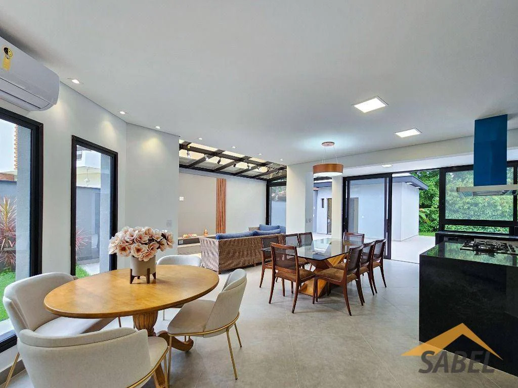 Casa com 309 m² e 4 suítes no Módulo 30 na Riviera de São Lourenço