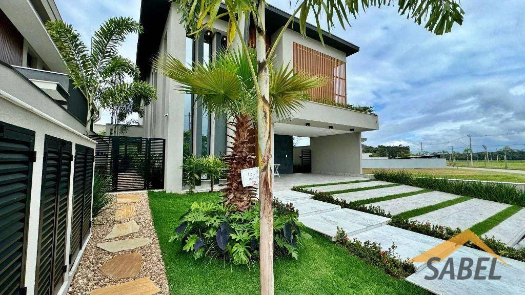 Casa com 506 m² e 6 suítes na Riviera de São Lourenço