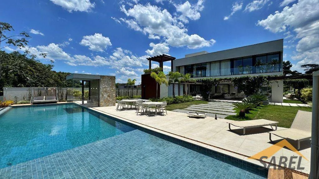 Casa com 940 m² e 5 suítes na Riviera de São Lourenço