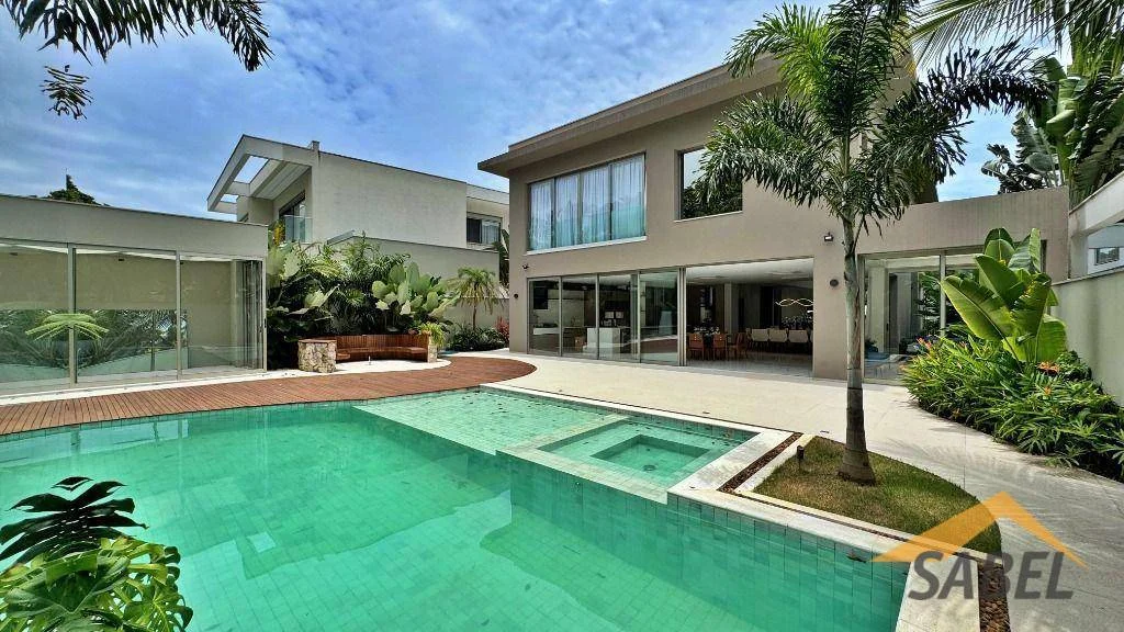 Casa com 611 m² e 7 suítes na Riviera de São Lourenço