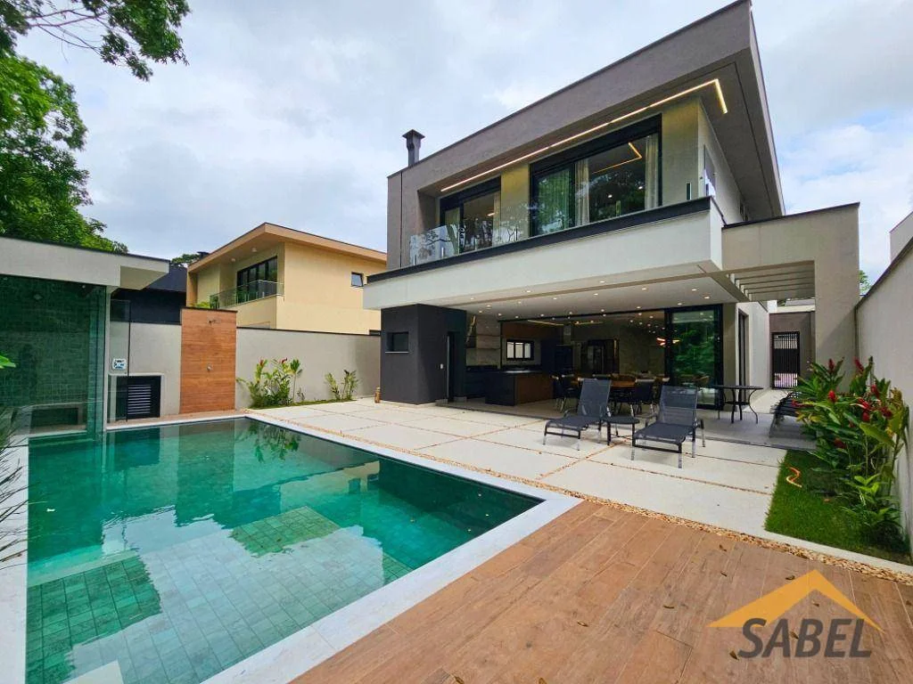 Casa com 390 m² e 5 suítes na Riviera de São Lourenço