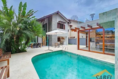 Casa à Venda com 320 m² e 4 suítes no Módulo 30 na Riviera de São Lourenço