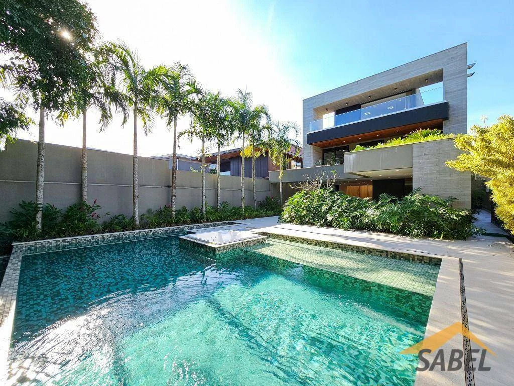 Casa com 692 m² e 5 suítes no Módulo 17 na Riviera de São Lourenço