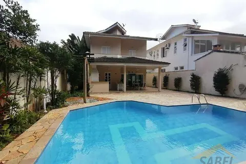 Casa à Venda com 240 m² e 4 suítes no Módulo 26 na Riviera de São Lourenço