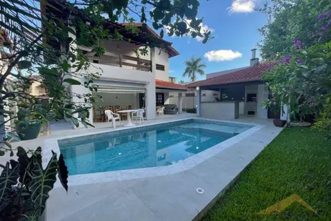 Casa à Venda com 294 m² e 4 suítes no Módulo 30 na Riviera de São Lourenço