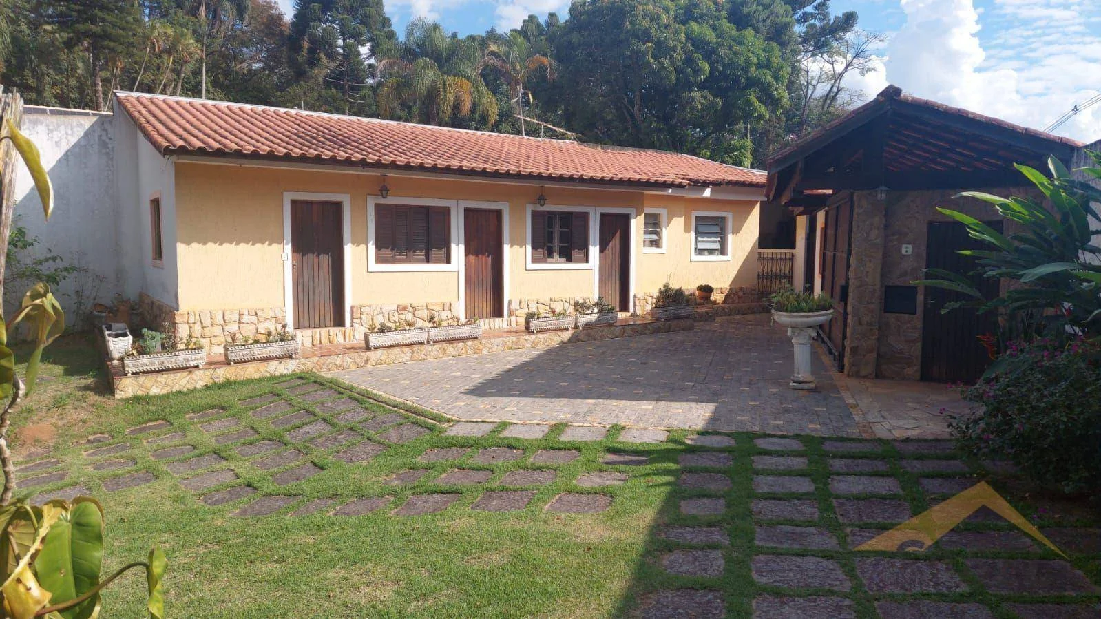 Casa com 500 m² e 1 suíte em Mairiporã