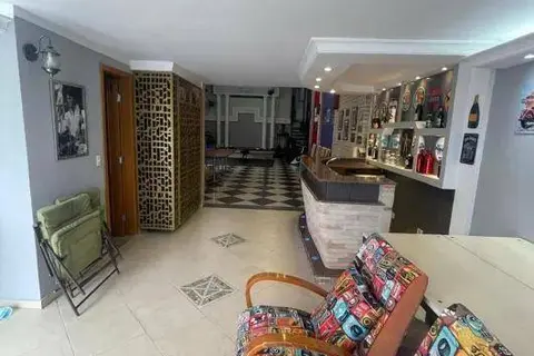 Casa à Venda com 435 m² e 3 suítes em Casa Verde