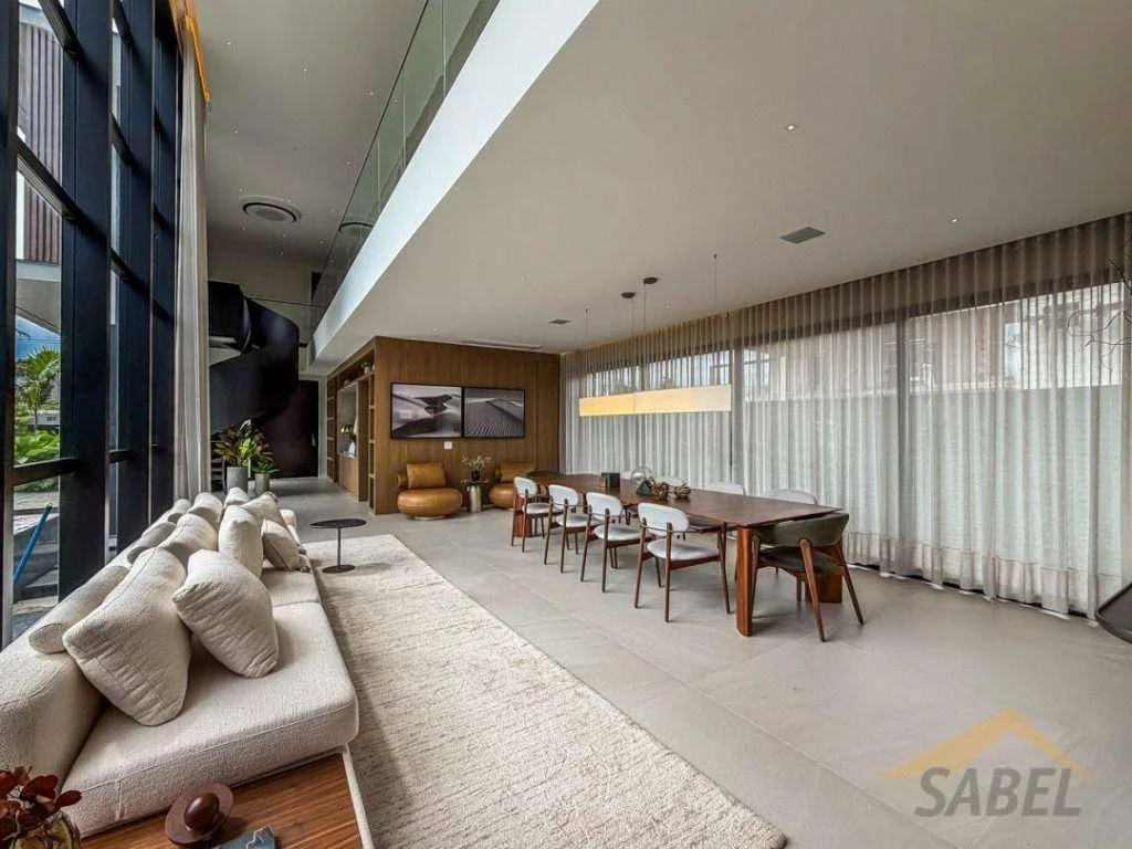 Casa com 604 m² e 5 suítes no Módulo 11 na Riviera de São Lourenço