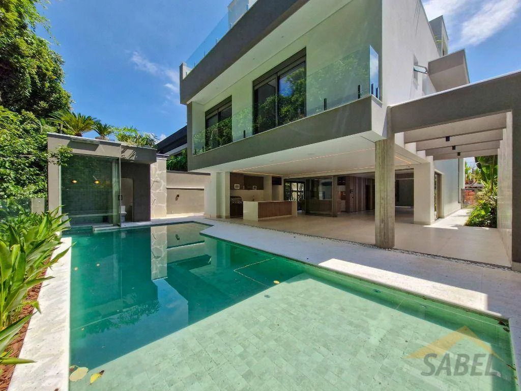 Casa com 475 m² e 6 suítes no Módulo 11 na Riviera de São Lourenço