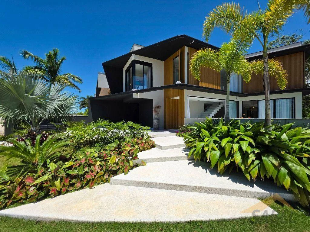 Casa com 353 m² e 5 suítes na Riviera de São Lourenço