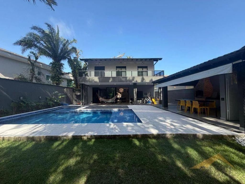 Casa com 350 m² e 3 suítes na Riviera de São Lourenço