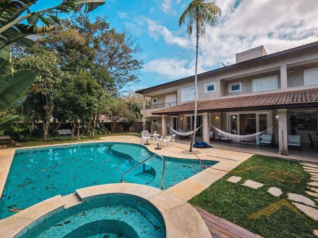 Casa com 504 m² e 4 suítes no Módulo 18 na Riviera de São Lourenço