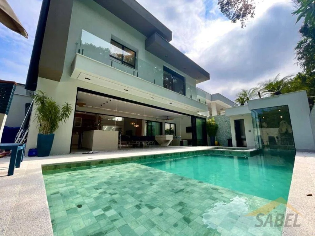 Casa com 396 m² e 5 suítes no Módulo 24 na Riviera de São Lourenço